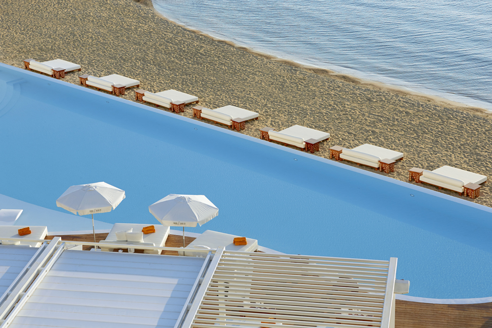 Tiara Holidays - Nikki Beach Resort & Spa - bazen i plaža